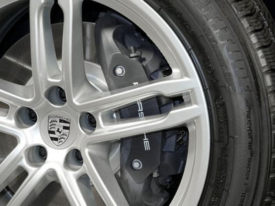 2026 Porsche Macan Base