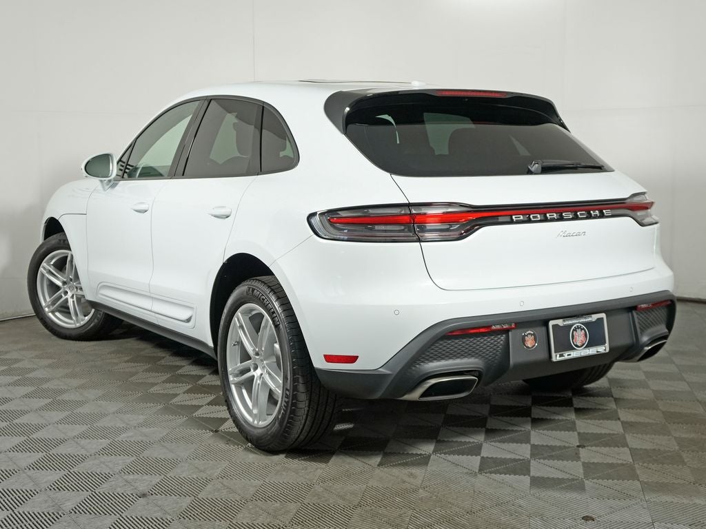 2026 Porsche Macan Base