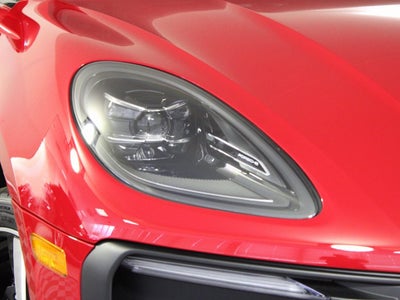 2025 Porsche Macan Base