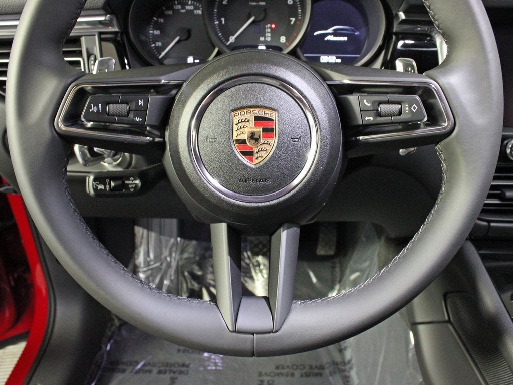 2025 Porsche Macan Base