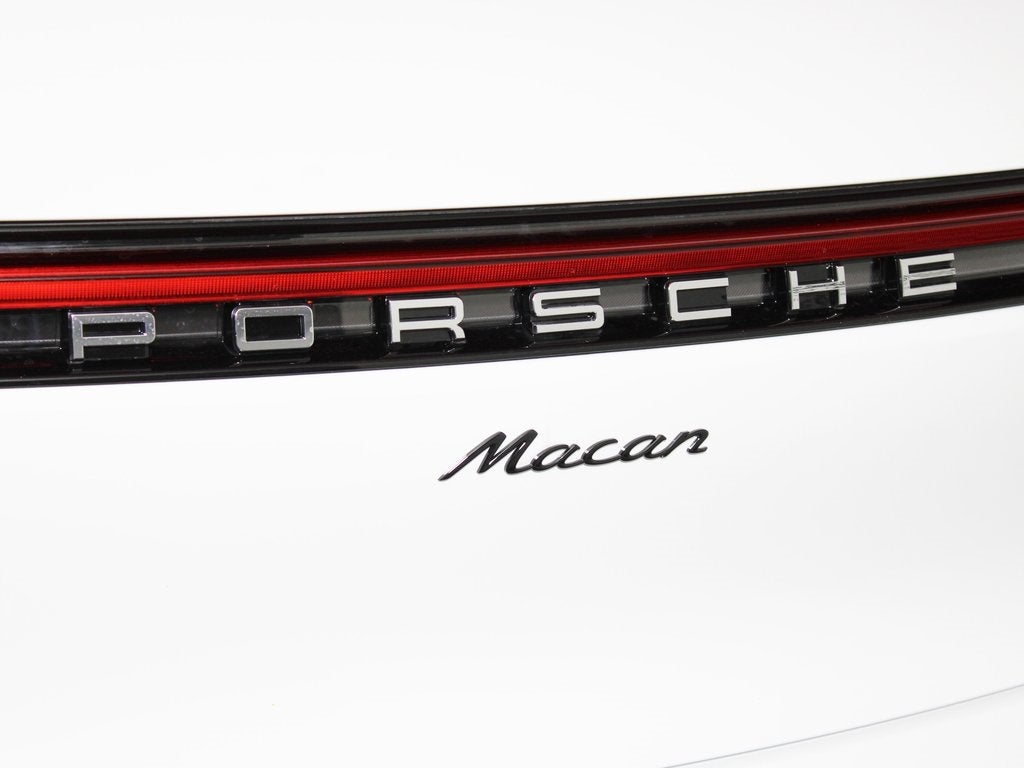 2026 Porsche Macan Base