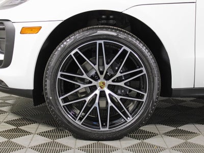 2026 Porsche Macan Base