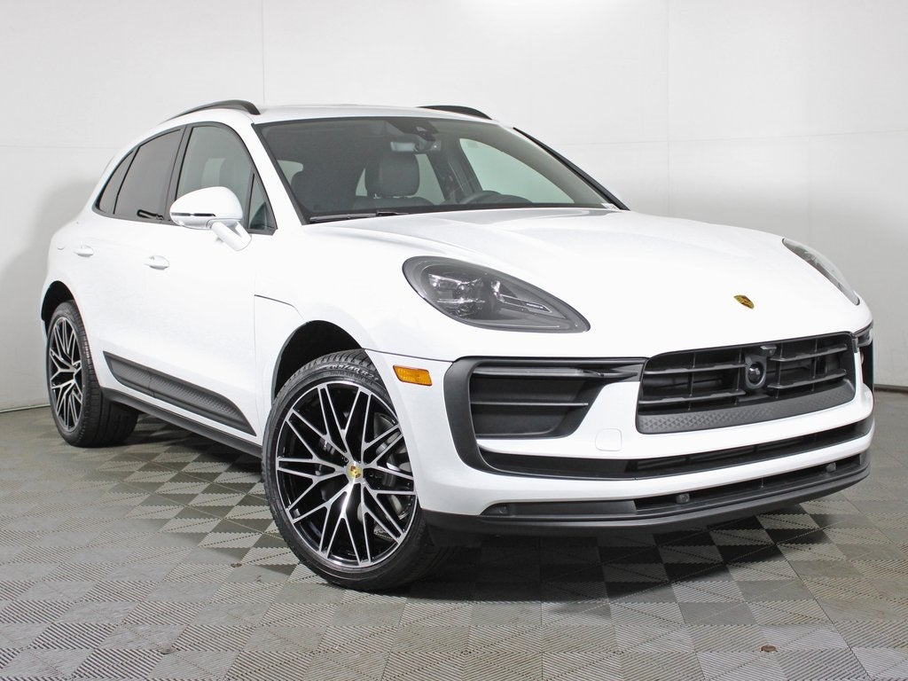 2026 Porsche Macan Base