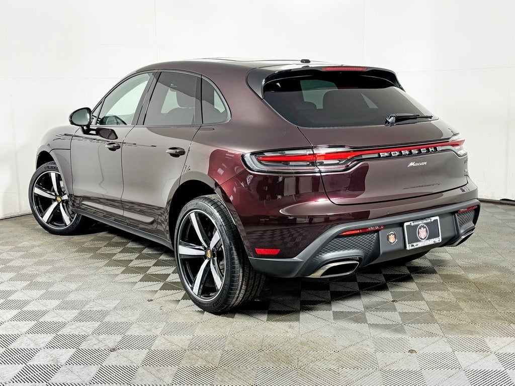 2026 Porsche Macan Base