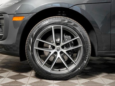 2026 Porsche Macan Base