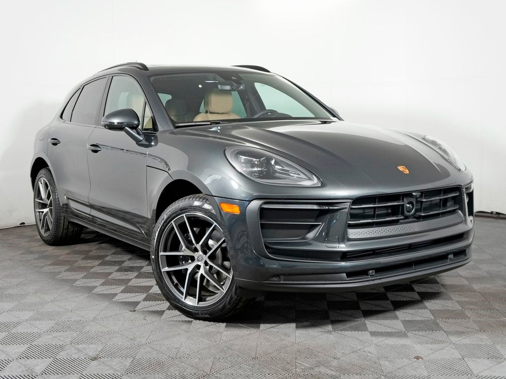 2026 Porsche Macan Base