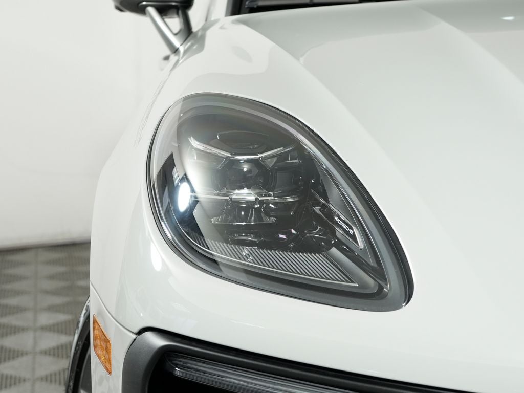 2026 Porsche Macan T