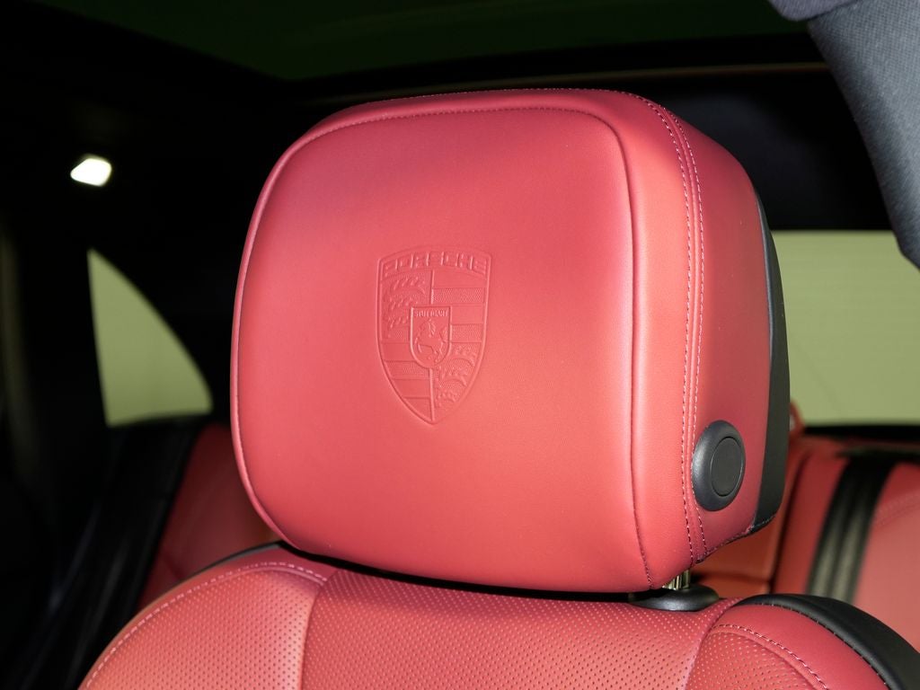 2026 Porsche Macan T