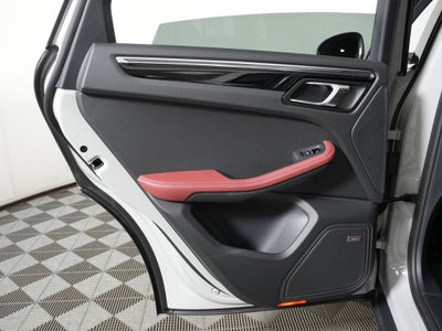 2026 Porsche Macan T