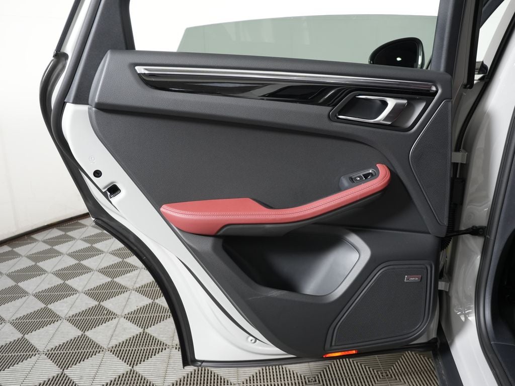 2026 Porsche Macan T