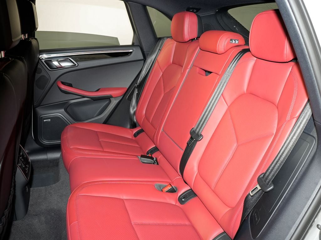 2026 Porsche Macan T