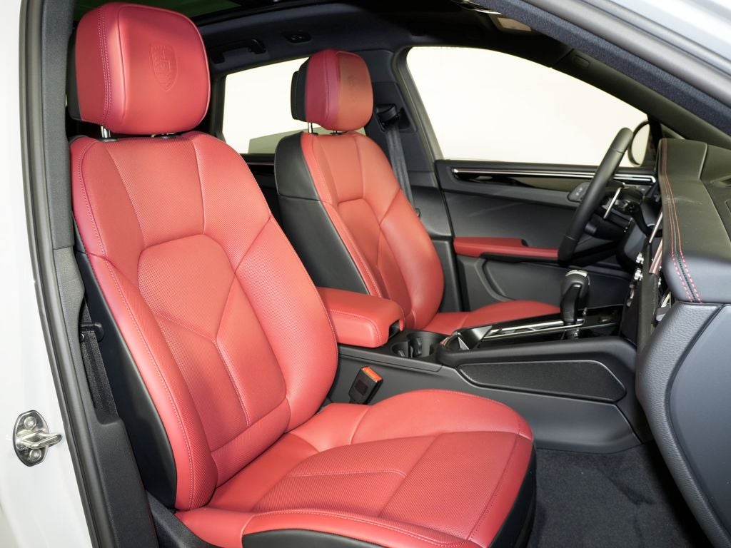 2026 Porsche Macan T