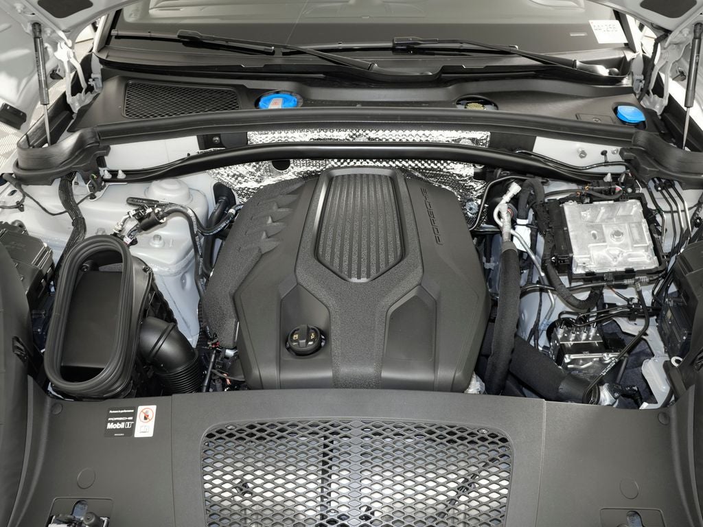 2026 Porsche Macan T