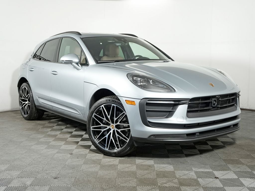 2026 Porsche Macan Base