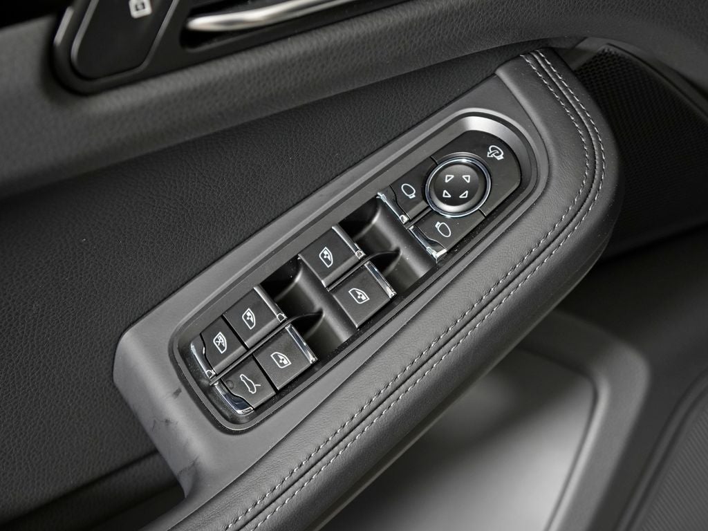 2026 Porsche Macan T
