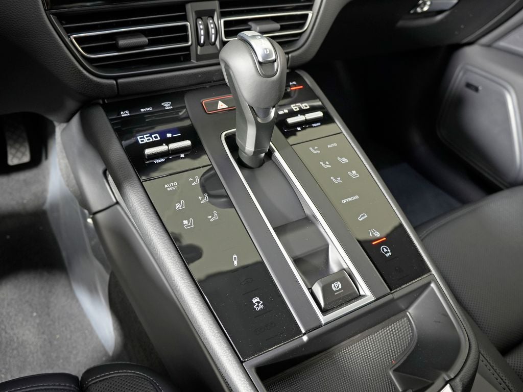 2026 Porsche Macan T