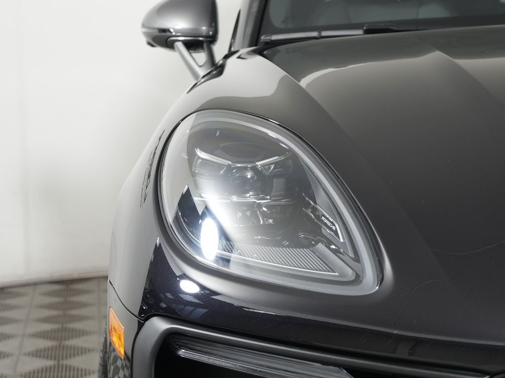 2026 Porsche Macan T