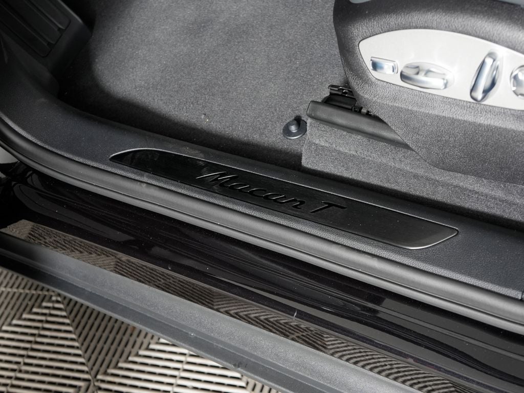 2026 Porsche Macan T