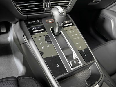 2026 Porsche Macan T