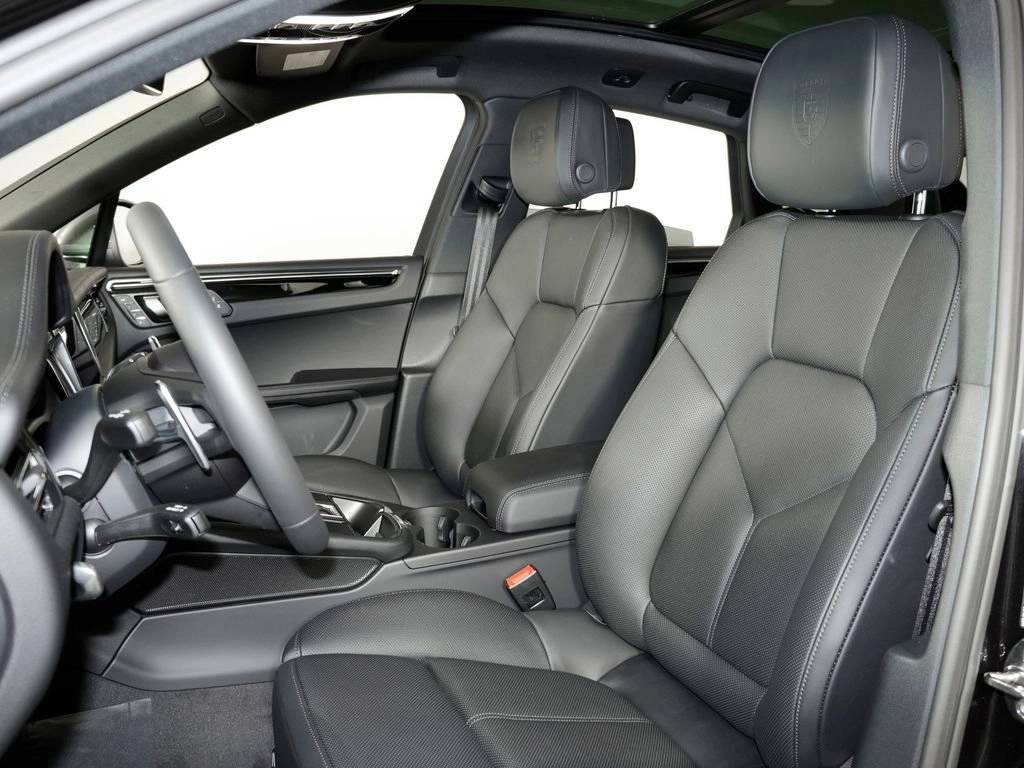 2026 Porsche Macan T