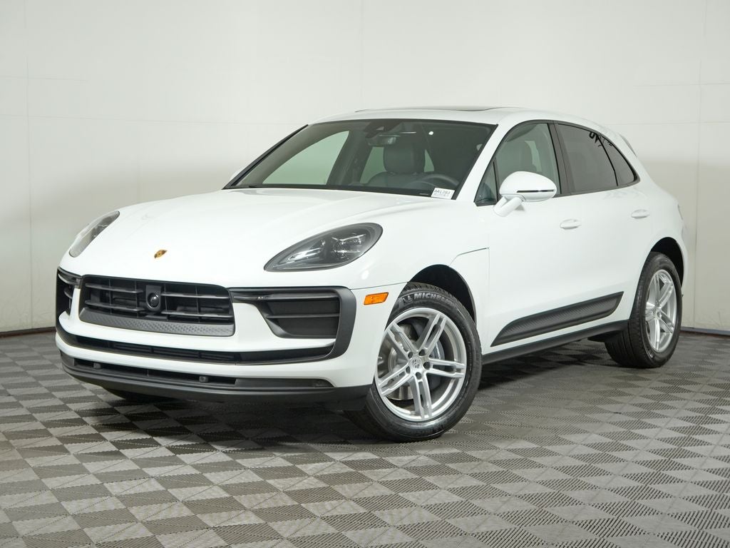 2026 Porsche Macan Base
