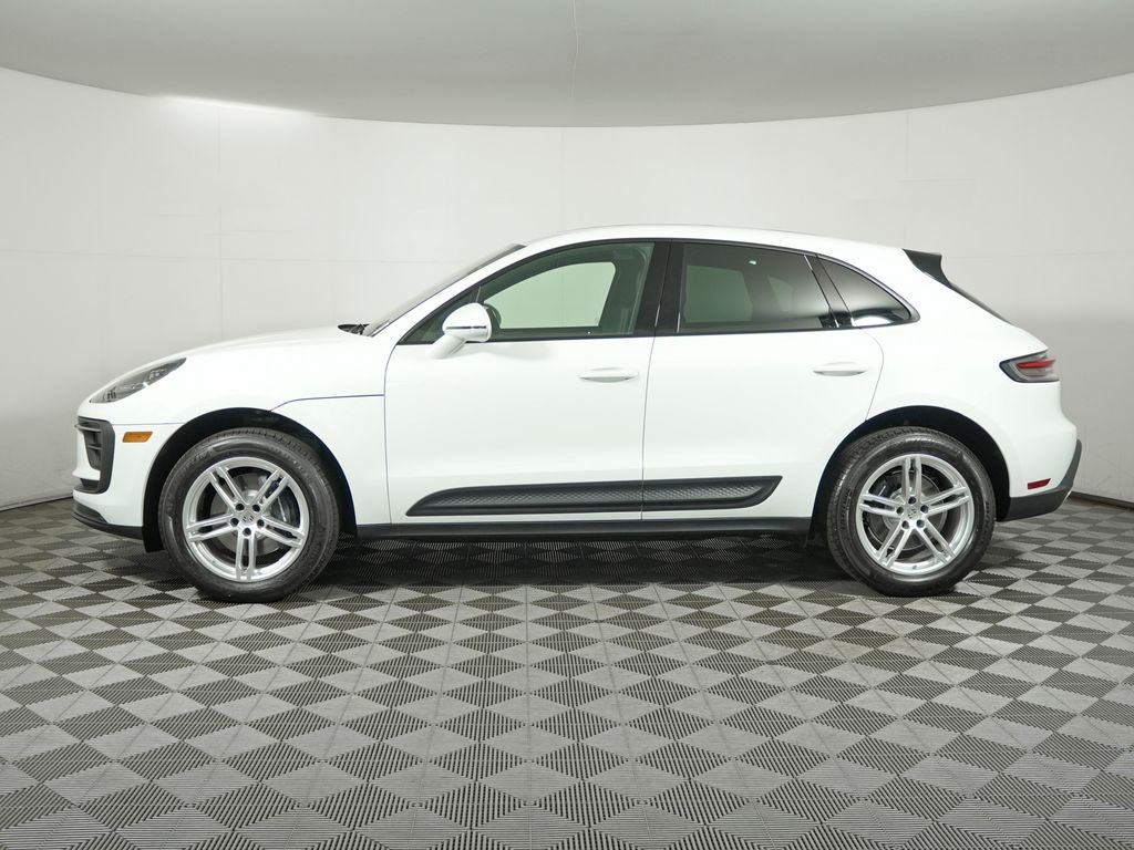 2026 Porsche Macan Base