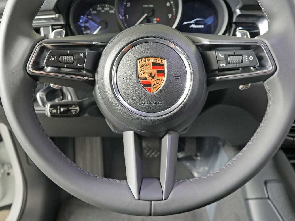 2026 Porsche Macan Base