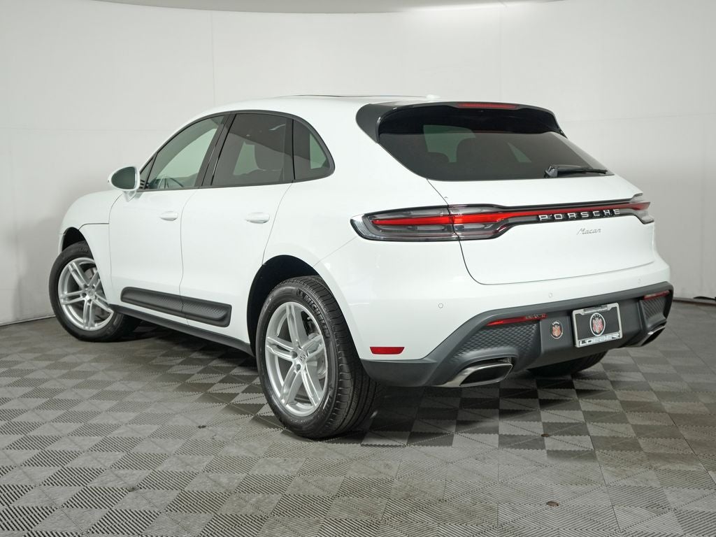 2026 Porsche Macan Base