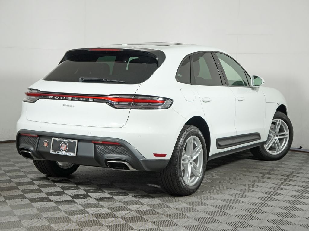 2026 Porsche Macan Base