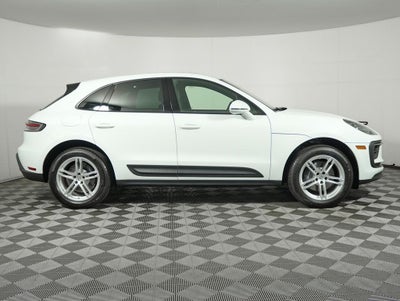 2026 Porsche Macan Base