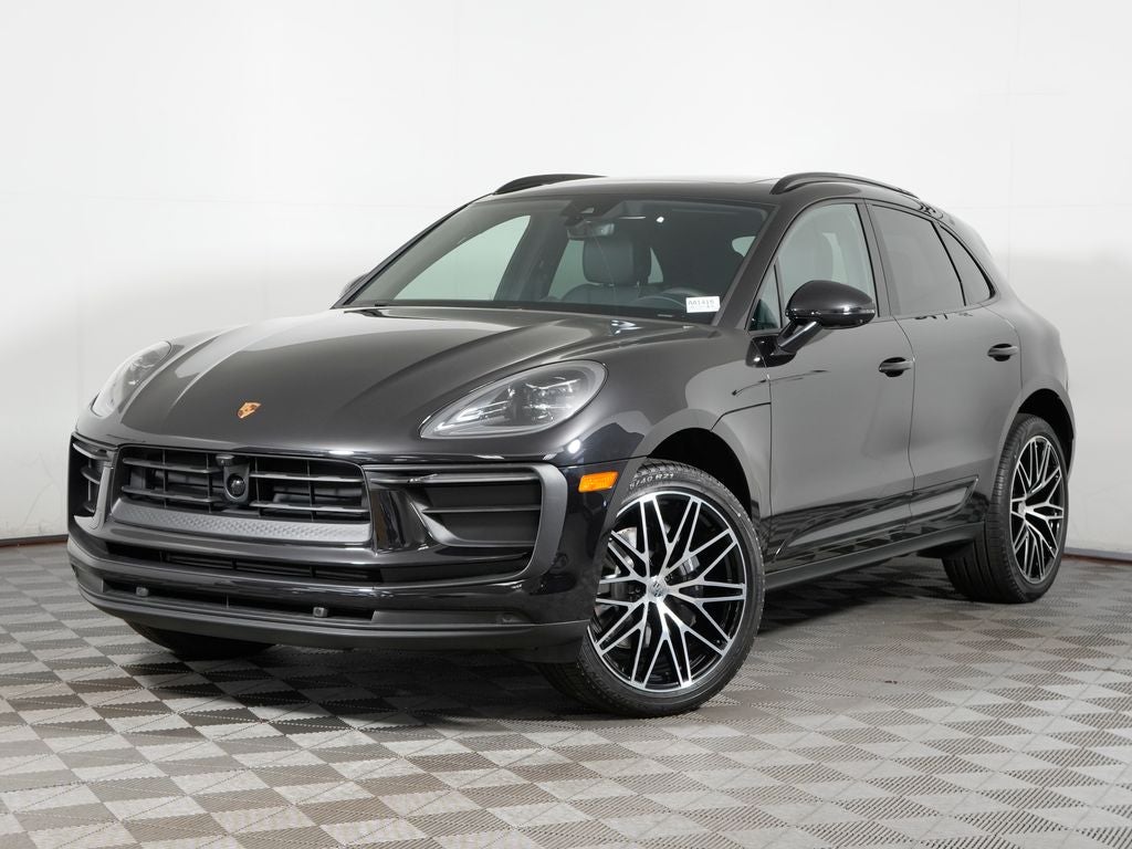 2026 Porsche Macan Base