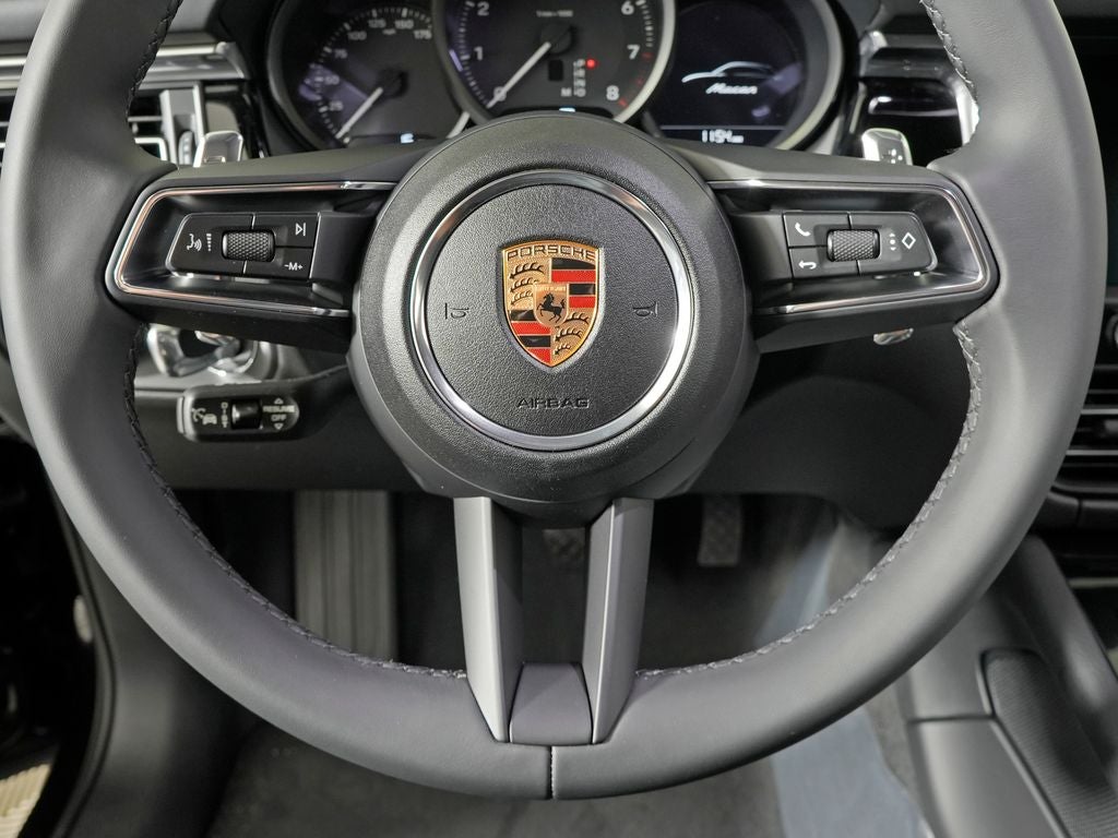 2026 Porsche Macan Base