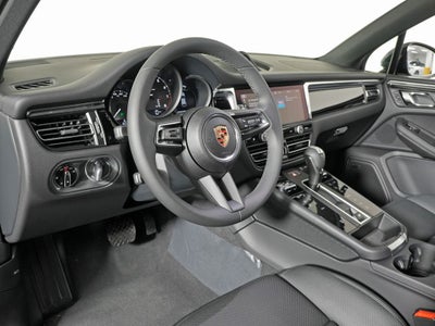 2026 Porsche Macan Base