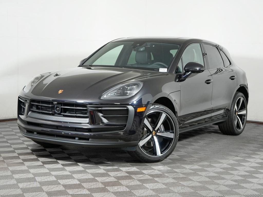 2026 Porsche Macan Base