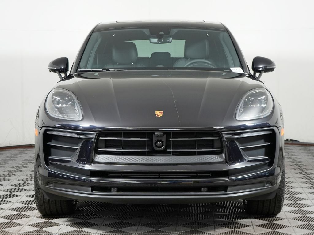 2026 Porsche Macan Base