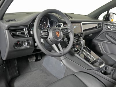 2026 Porsche Macan Base