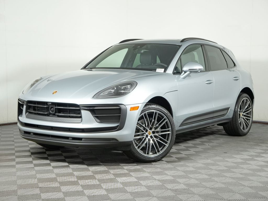 2026 Porsche Macan Base