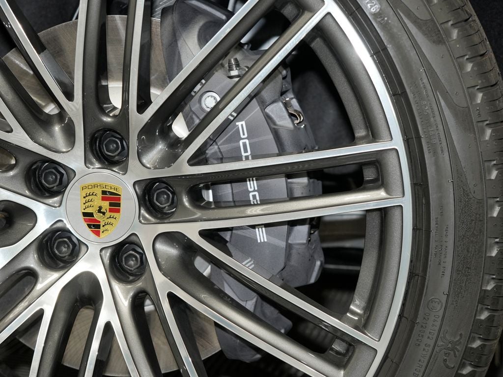 2026 Porsche Macan Base