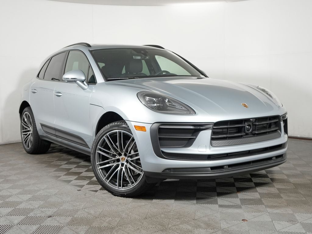 2026 Porsche Macan Base
