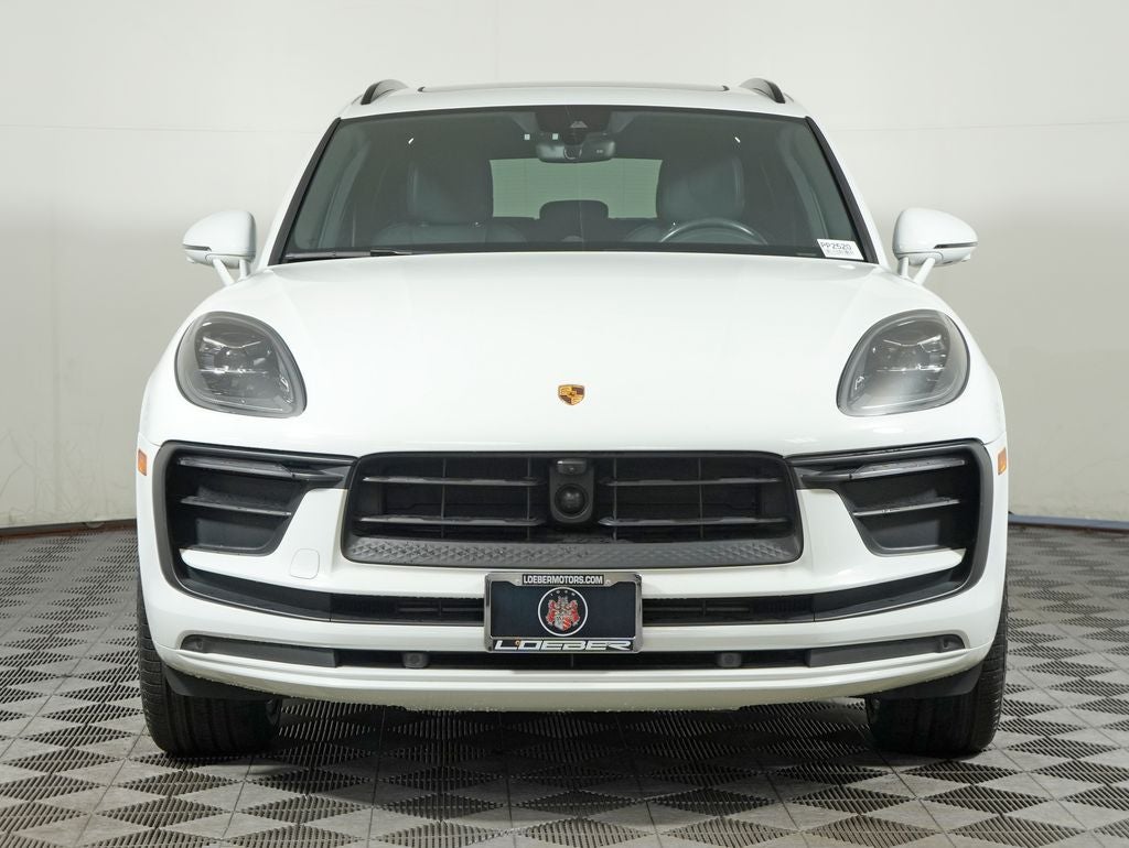 2023 Porsche Macan Base