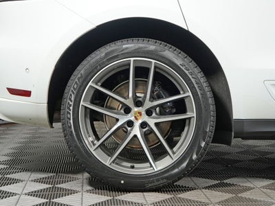2023 Porsche Macan Base