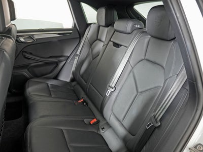 2023 Porsche Macan Base
