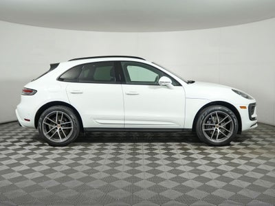 2023 Porsche Macan Base