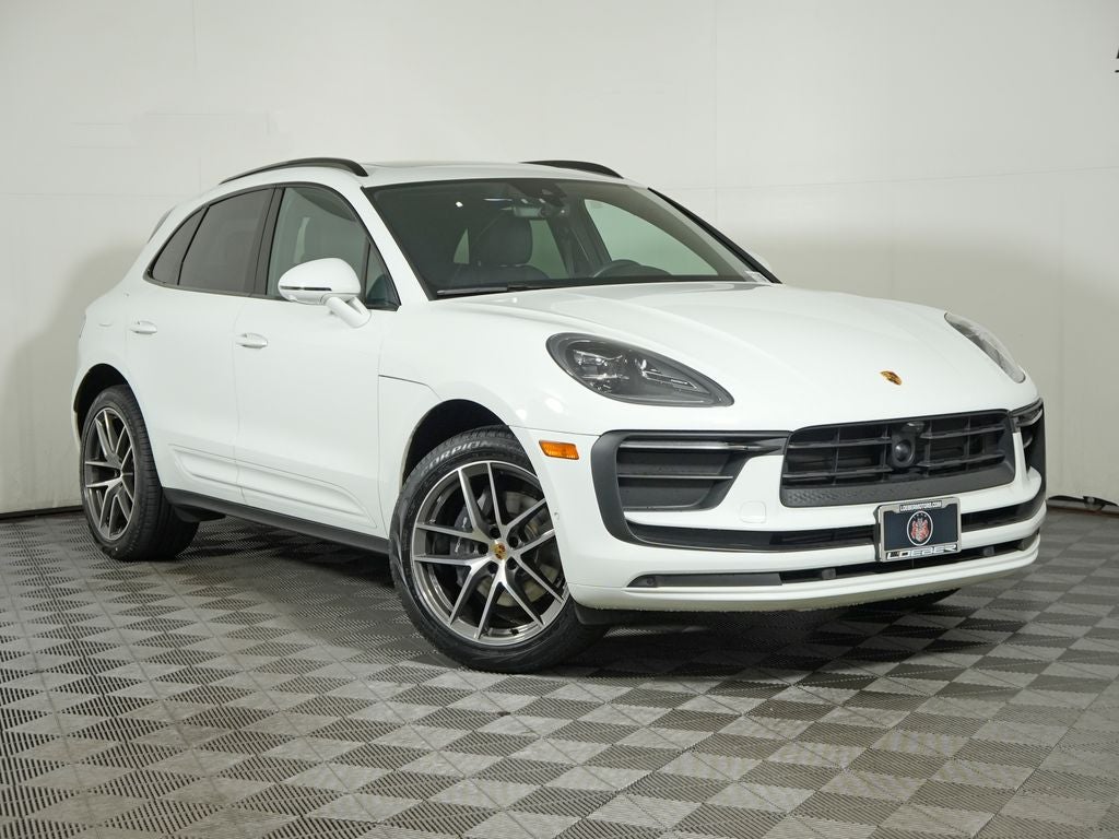 2023 Porsche Macan Base
