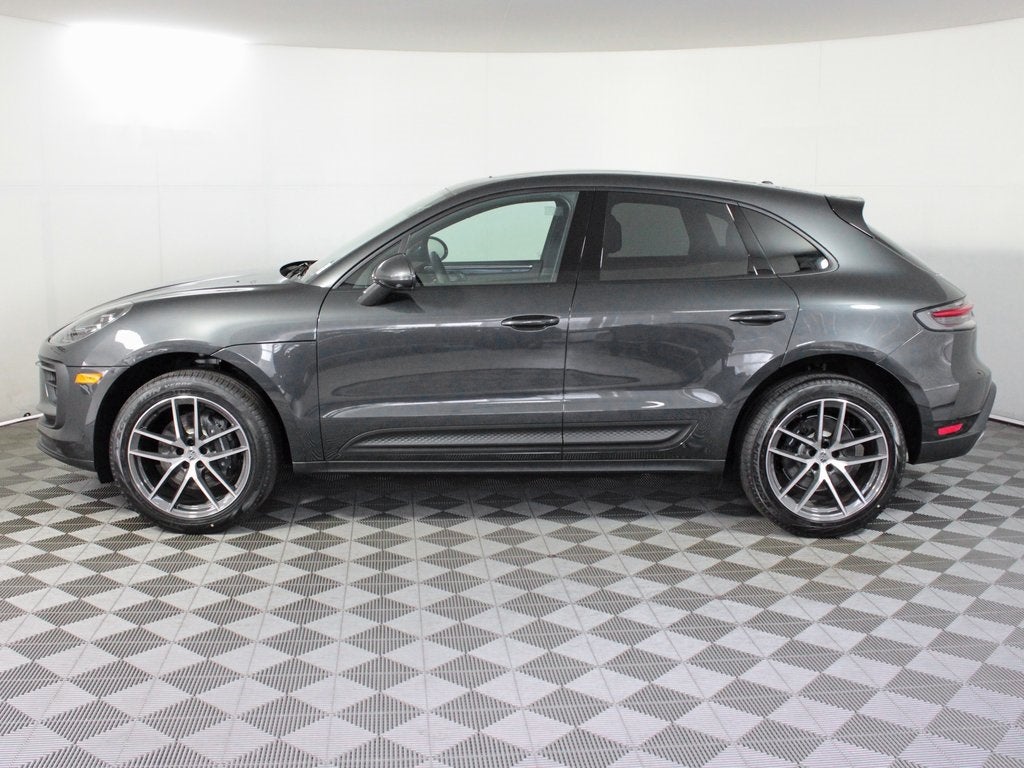 2025 Porsche Macan Base