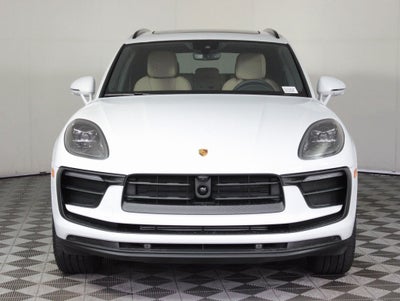 2025 Porsche Macan Base