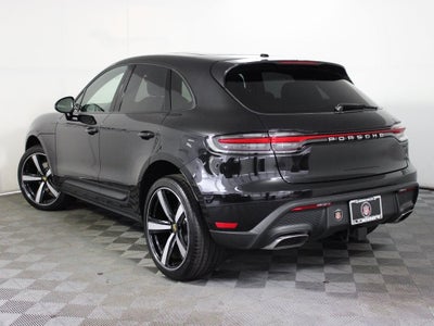 2025 Porsche Macan Base