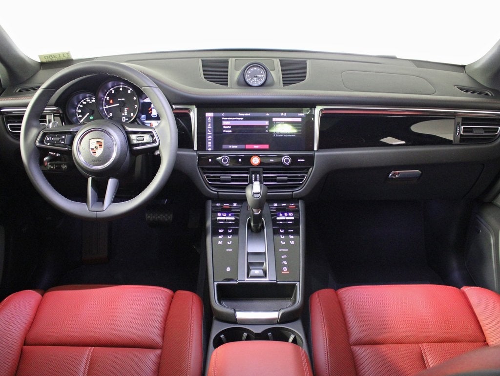 2025 Porsche Macan Base