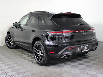 2025 Porsche Macan Base