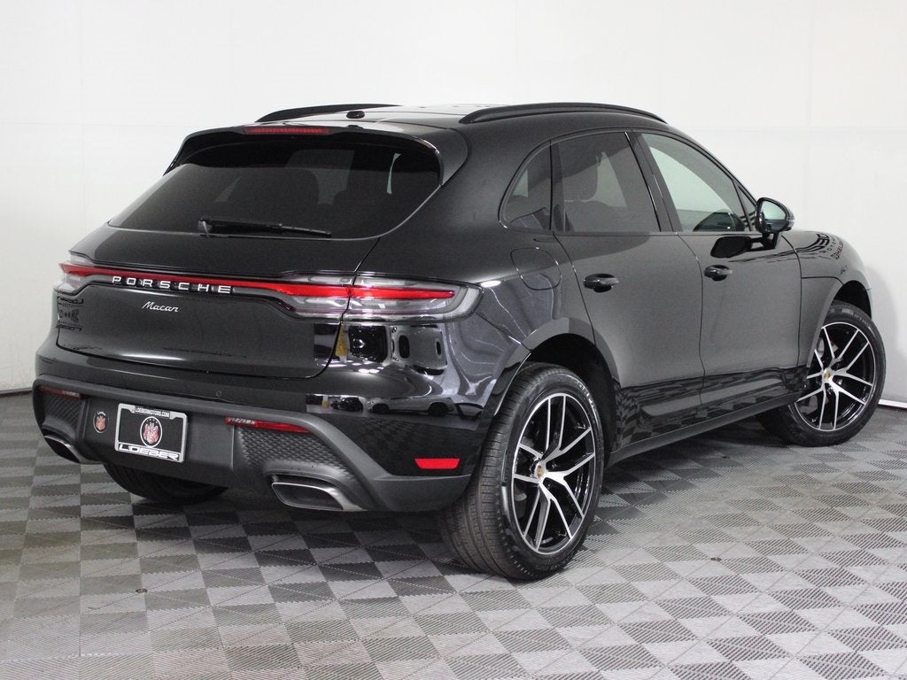 2025 Porsche Macan Base